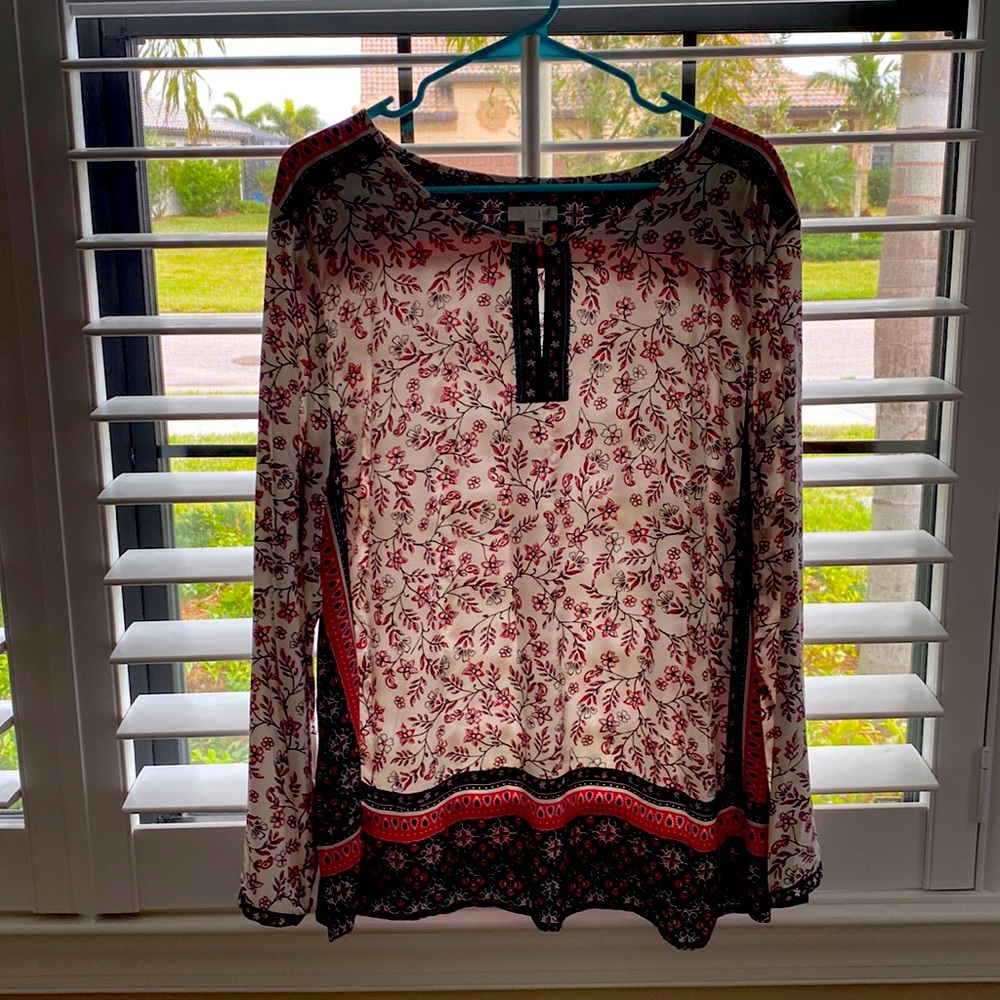 Beautiful patterned JJill tunic!